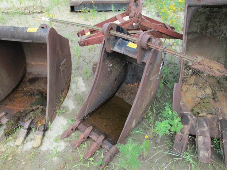 caterpillar-16-image-1