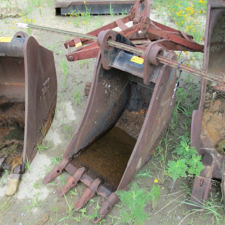 CATERPILLAR 16