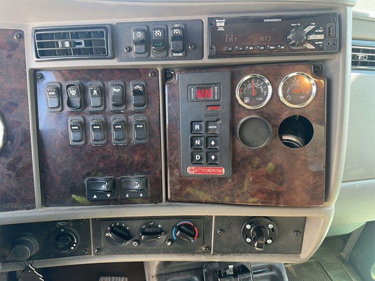 2018-kenworth-t370-image-28