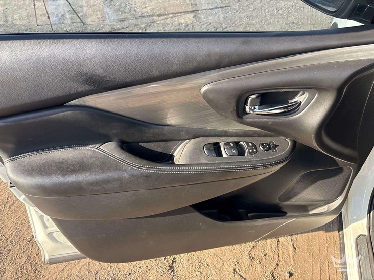 2016-nissan-murano-image-5