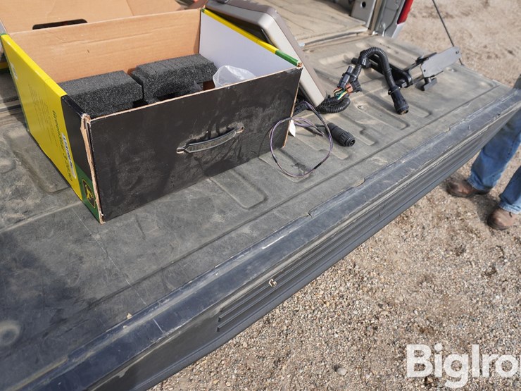 2013-john-deere-2630-image-11