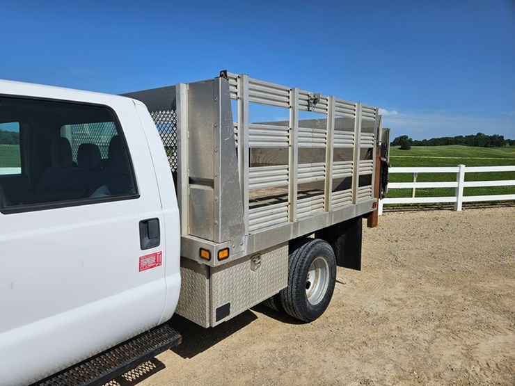 2011-ford-f350-image-11