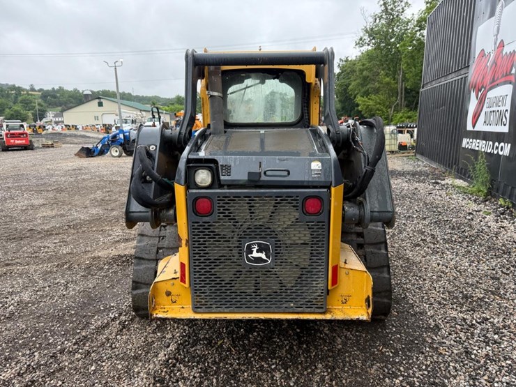 2018-deere-323e-image-3