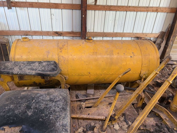 caterpillar-thirty-image-25