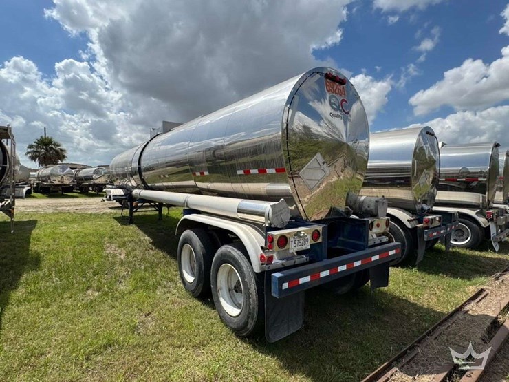 1987-sunshine-stainless-inc.-6,900-gallon-t/a-chemical-tanker-trailer-image-5