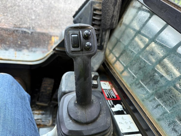 2018-deere-323e-image-20