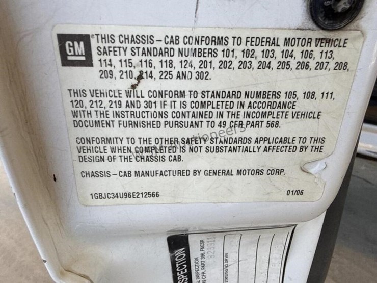 2006-chevrolet-silverado-3500-image-17