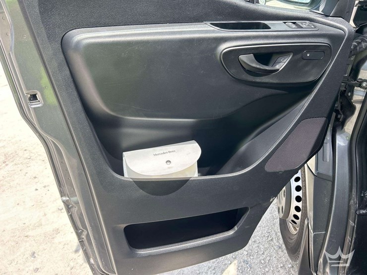 2021-mercedes-benz-sprinter-4500-image-16