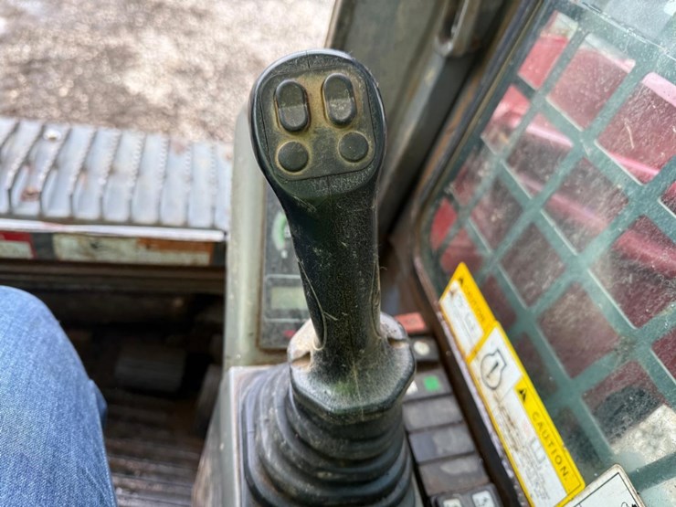 2019-takeuchi-tl8-image-20