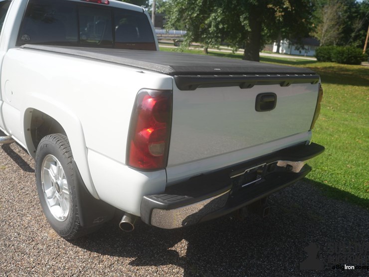 2006-chevrolet-silverado-1500-image-19