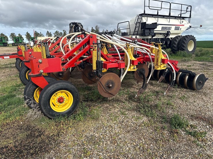 2006-bourgault-8710-air-seeder-image-25