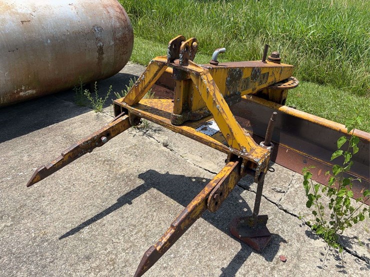 super-rino-8',-3-point-hitch-rear-blade-attachment-image-2