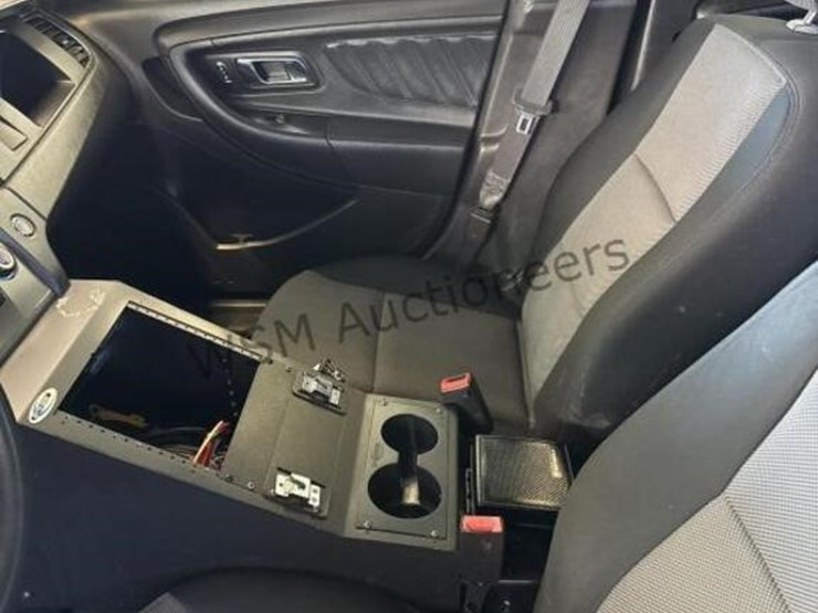 2013-ford-taurus-sdn-image-20