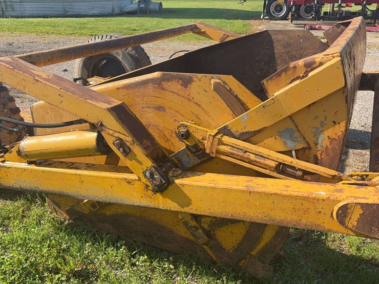 ashland-6-yard-dirt-scraper,-model-600d,-pull-type,-2-hyd-remotes,-s/n--15217-image-5
