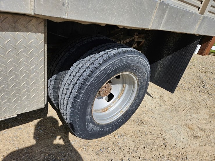 2011-ford-f350-image-39