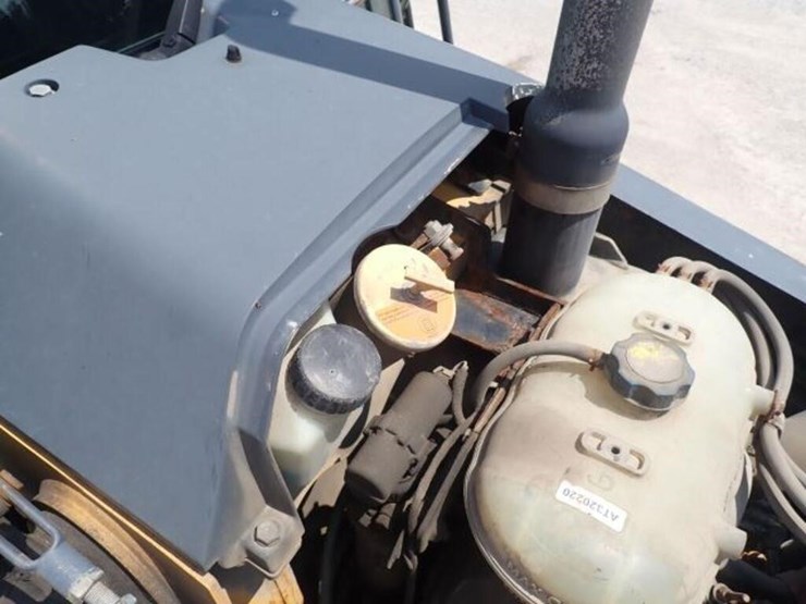 2009-deere-310sj-image-43