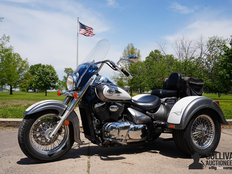 run-#13---2003-suzuki-vl800-trike-image-1
