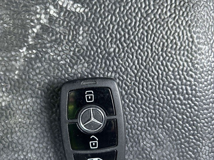 2021-mercedes-benz-sprinter-4500-image-37