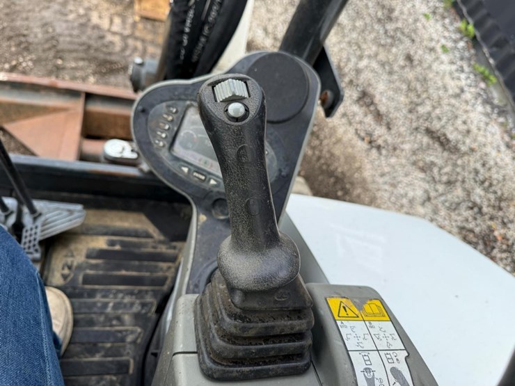 2023-bobcat-e42-image-23