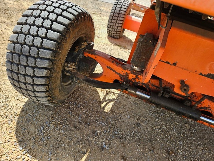 2015-jlg-400s-image-32
