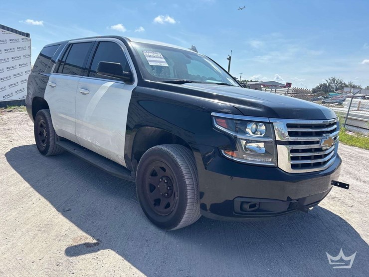 2020-chevrolet-tahoe-image-2