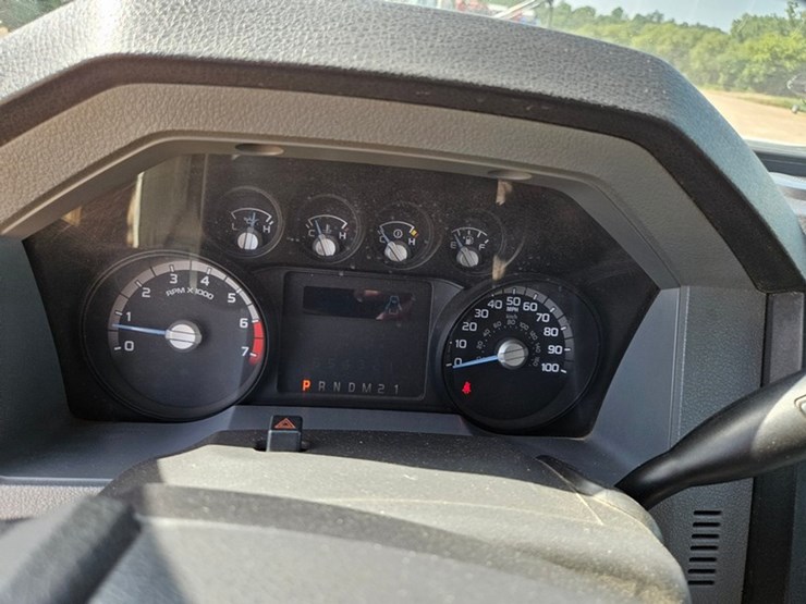 2011-ford-f350-image-24