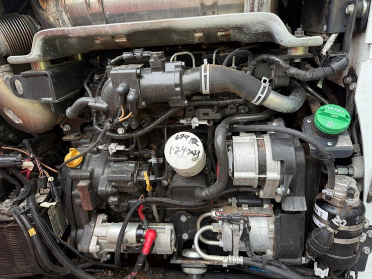 2017-bobcat-t770-image-15