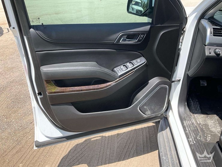 2019-chevrolet-tahoe-image-11