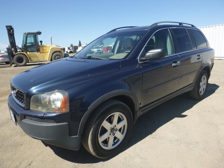 2004-volvo-xc90-image-1