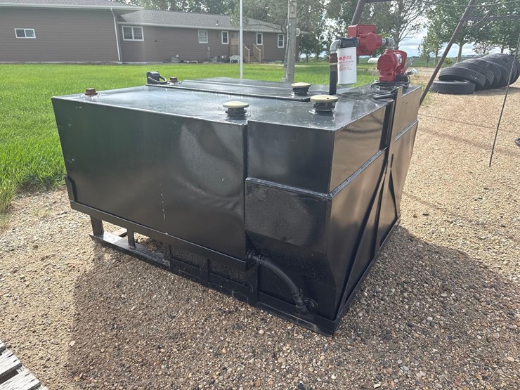 service-tank-with-pump-image-1