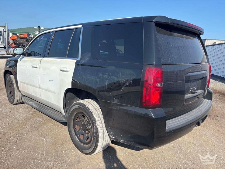 2018-chevrolet-tahoe-image-4