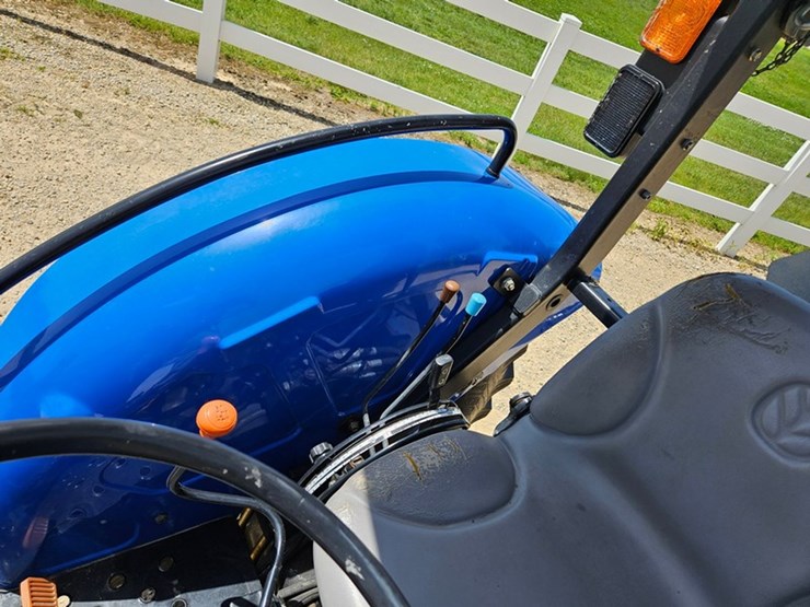 new-holland-tt60a-image-31