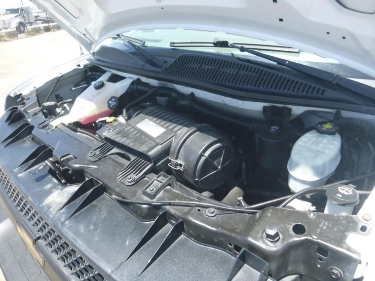 2014-chevrolet-express-2500-image-11