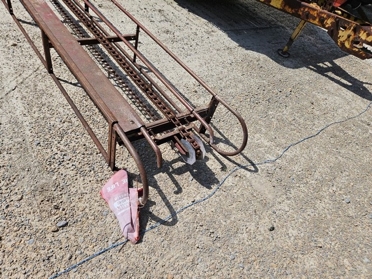 new-holland-25-image-8