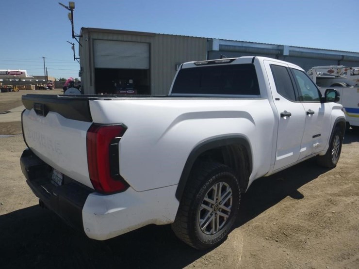 2022-toyota-tundra-image-3