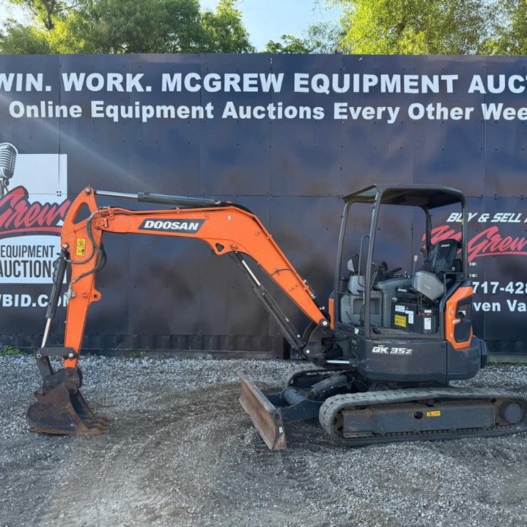 2022 DOOSAN DX35Z