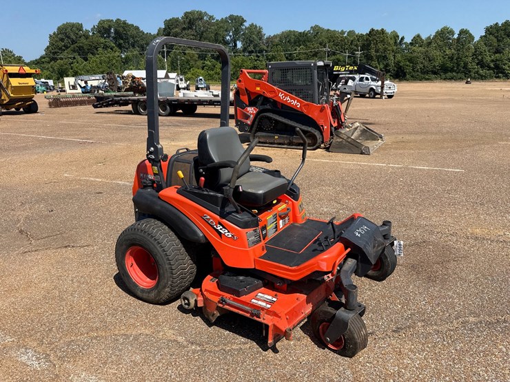 kubota-zd326s-image-2