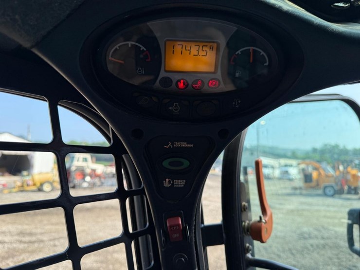 2016-bobcat-s450-image-22