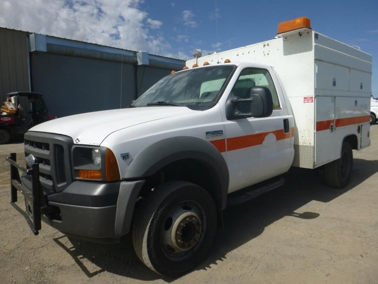 2005-ford-f450-image-1