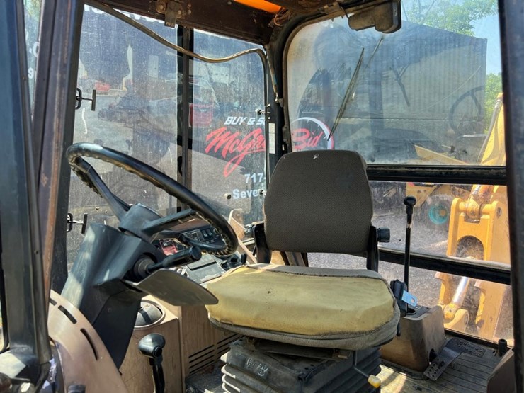 john-deere-310d-image-24