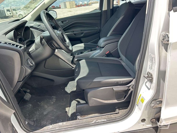 2016-ford-escape-image-13