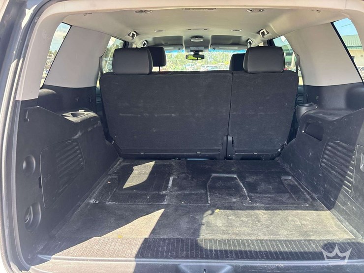 2018-chevrolet-tahoe-image-17