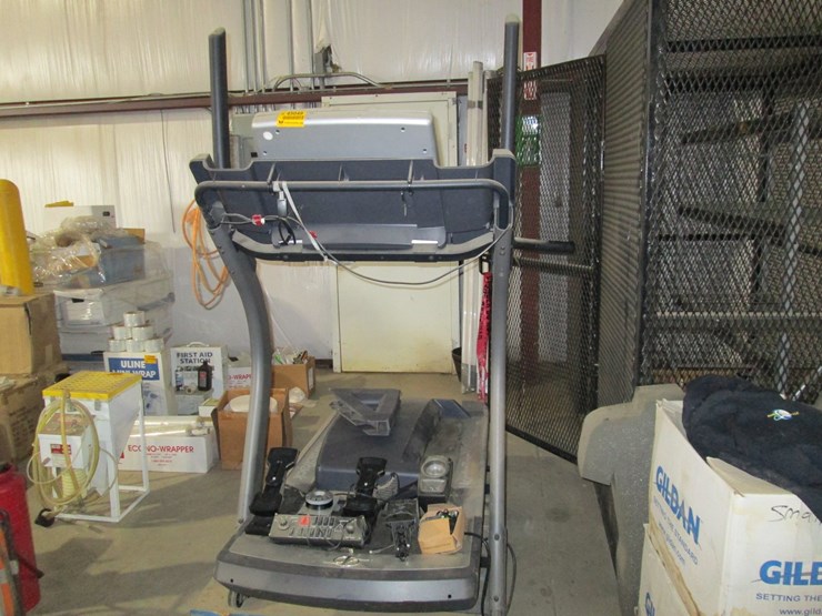#45049-•-nordic-track-treadmill-inv#45049-image-1