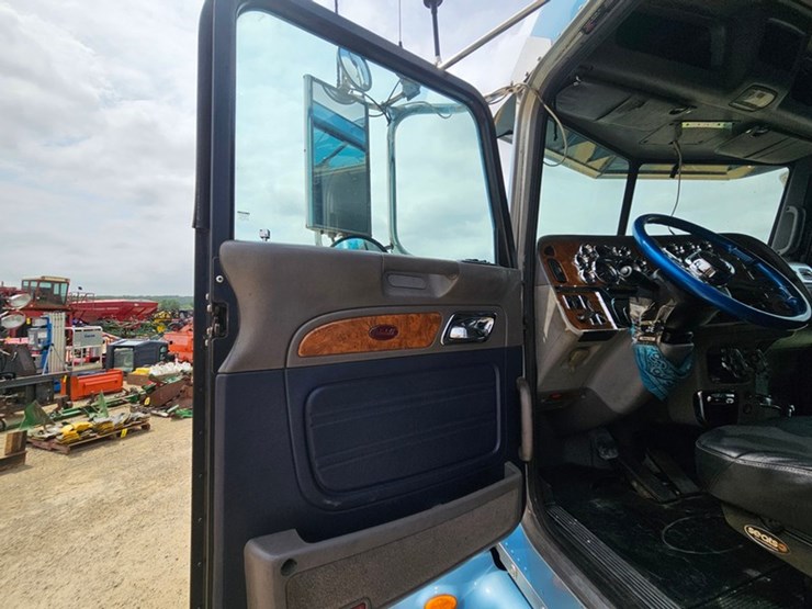 2006-peterbilt-386-image-48