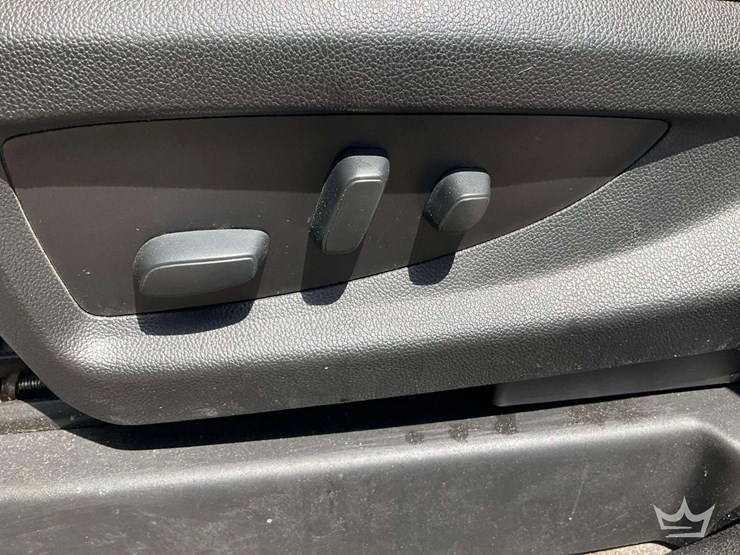 2020-chevrolet-tahoe-image-12