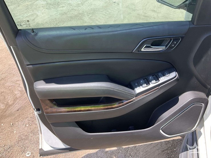 2020-chevrolet-tahoe-image-11
