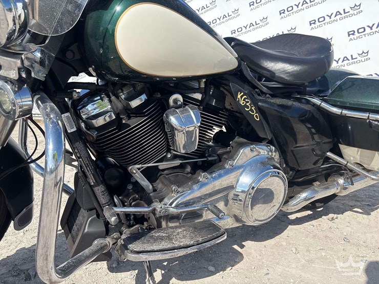 2017-harley-davidson-road-king-motorcycle-image-7