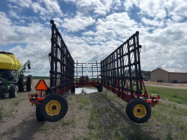 2013-bourgault-7200-image-3