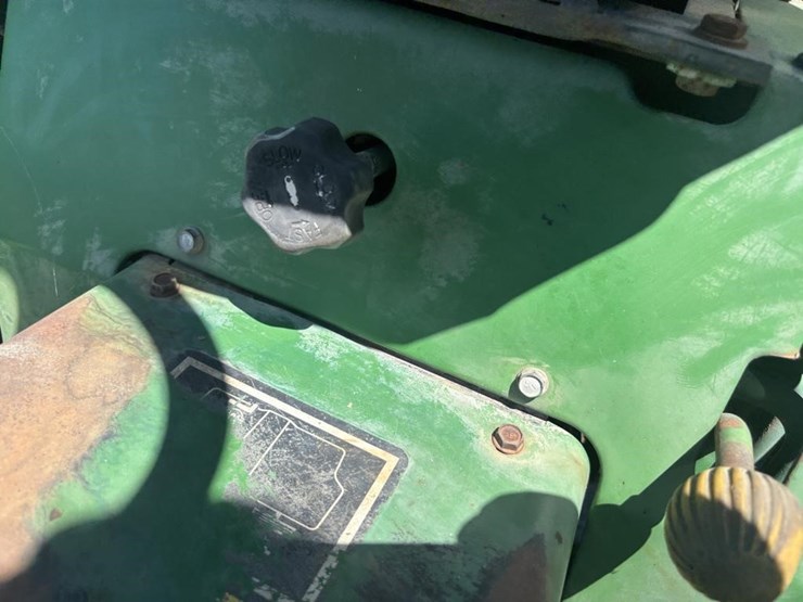 john-deere-1070-image-30