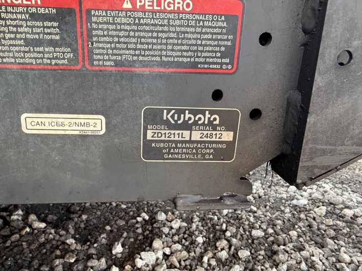 2019-kubota-zd1211-image-22